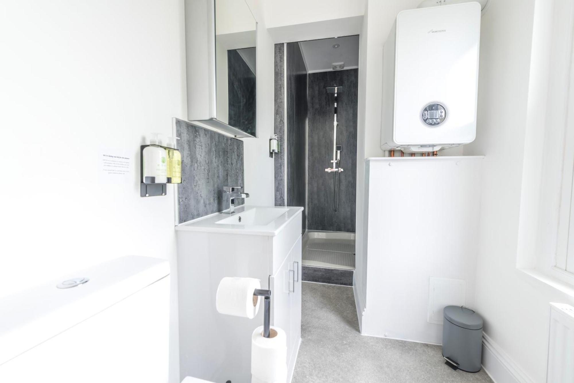 Skyfall With Free Parking For Families & Business By Prescott Apartments Bristol Exterior foto